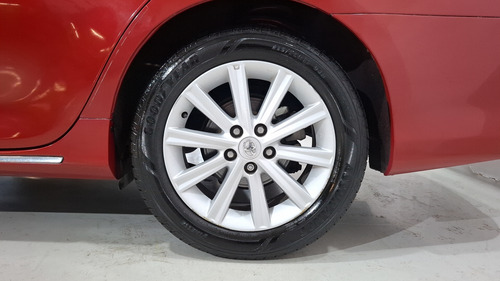 Toyota Camry 2.5 XLE L4 6AT