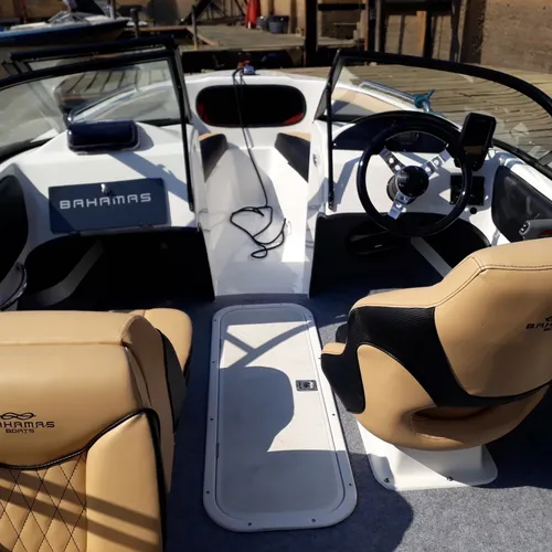 Lancha Bahamas 490 Sport Okm Sin Motor