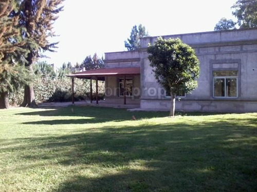 Imagen 2 de 14 de Casa Estilo Campo En Racedo Al 1700 - Canning - Ezeiza