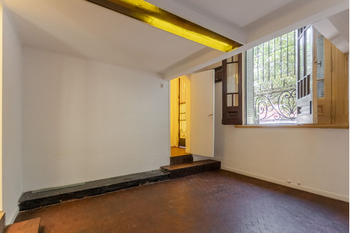 Venta-tipo Casa- Ph 3 Amb. C/ Local En Esquina