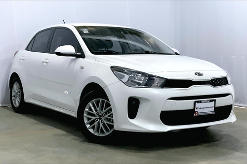 Imagen 2 de 15 de Kia Rio 5 Pts Hb Lx, Tm6, Ve, F Niebla, Ra-15