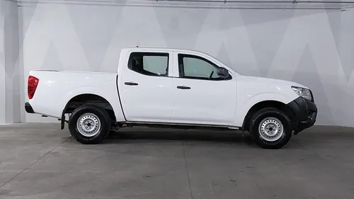 Nissan NP300 2.5 DOBLE CABINA SE AC PAQ SEG
