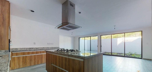 Imagen 2 de 22 de Se Vende Casa En Zibata, Roof Garden, 3 Recamaras, Estudio,