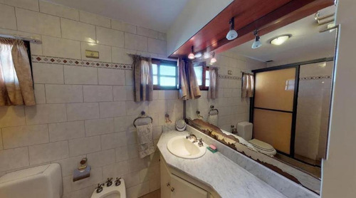 Casa Venta 3 Dormitorios, 2 Baños Y Terreno 10 X 27,5 Mts -275 Mts 2- Ringuelet
