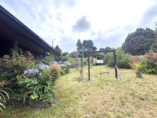 Hermosa Casa Con Vista Al Lago Ranco.