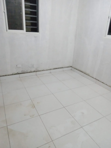 Imagen 12 de 14 de Alquilo 2 Apartamentos Grandes De Dos Habitaciones Sala Coc