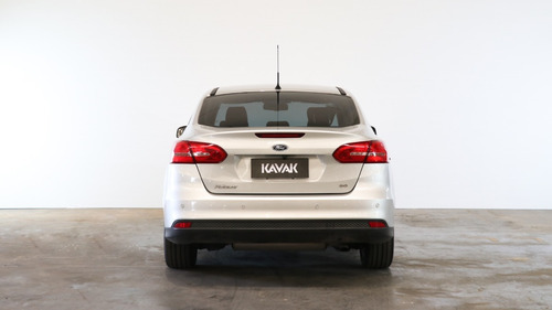 Ford Focus Iii 2.0 Sedan Se Plus At6 - 120864 - C