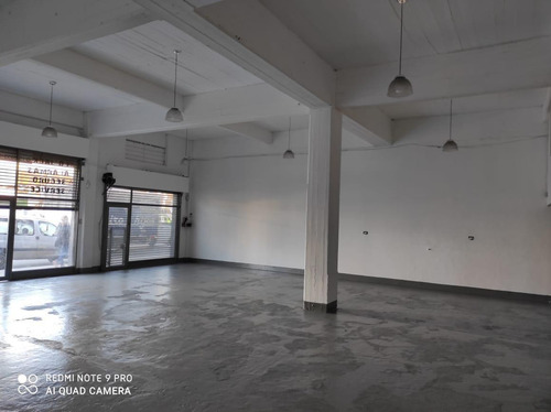 Imagen 4 de 10 de Venta De Imponente Esquina Comercial Con Propiedad En Ing. Pablo Nogues.