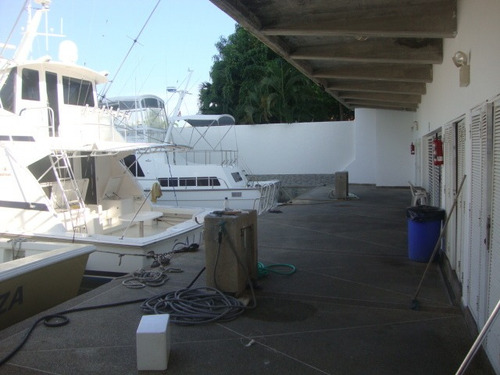 Imagen 2 de 14 de Vendo Muelle Y Apartamento Exclusivo En Caraballeda