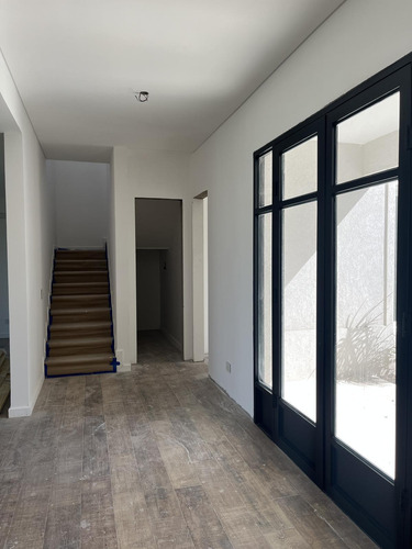 Casa Venta Al Agua Virazón Nordelta 5 Dormitorios Suite Galeria Parrilla Pileta