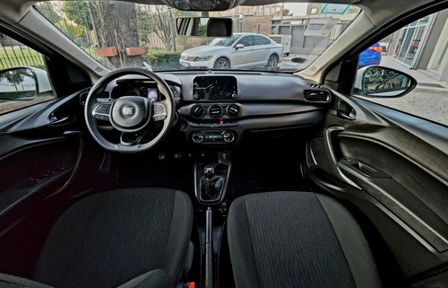 Imagen 8 de 14 de Fiat Cronos 1.3 Drive Pack Conect. C/gnc 2021 28.000km Fcio