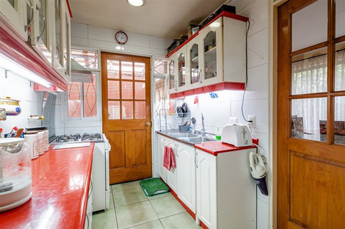 Casa En Venta De 3 Dorm. En Las Condes