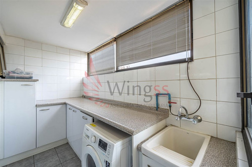 Departamento En Venta De 3 Dorm. En Vitacura