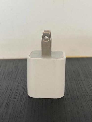 Cuadrito Apple Original iPhone Power Adapter 5w A1385