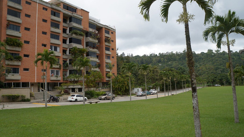Apartamento En Venta En Lomas De La Lagunita.