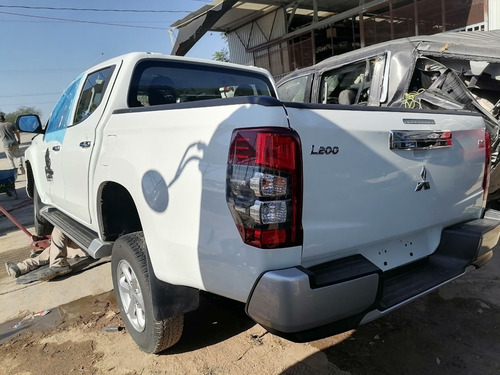 Imagen 5 de 12 de Desarmo Mitsubishi L200 Did 4x4 Diésel 2021 Por Partes