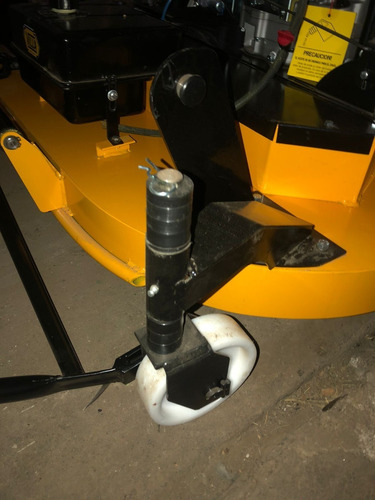Imagen 17 de 19 de Cortadora De Arrastre Para Cuatriciclos Con Motor Villa