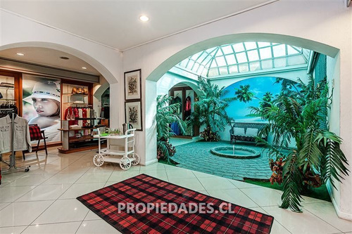 Imagen 2 de 18 de Local Comercial En Venta En Providencia