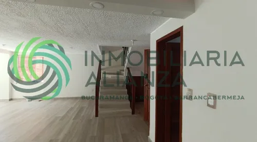 Casa En Venta En Lagos Del Cacique. Cod V61435