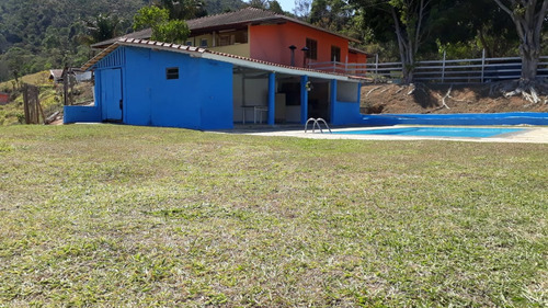 Chácara P/ Temporada 08 Quartos 08 Banheiros