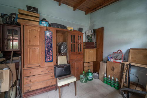 Casa De 5 Ambientes Con Patio Y Parrilla