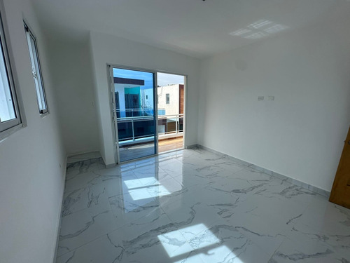 Se Renta Casa Con Piscina En San Isidro Prado Oriental