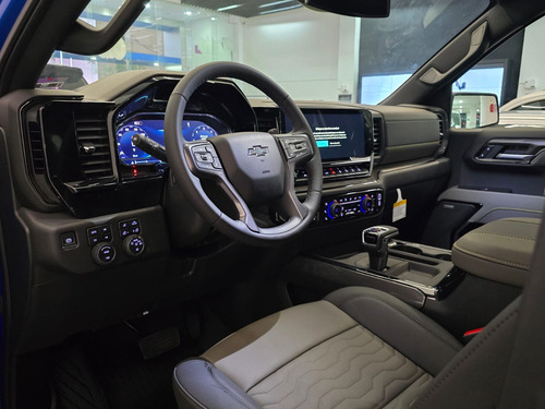 Chevrolet Cheyenne 6.2 Doble Cab Zr2 Bison 4X4 At