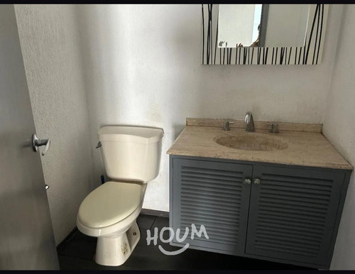 Casa En Insurgentes Cuicuilco, Coyoacán Con 3 Recámaras, 414 M², Id: 153426