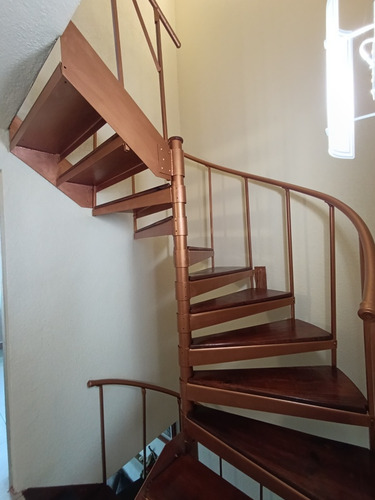 Casa 3 Recamaras Con Estudio, Cocina Integral, Acabados Lujo