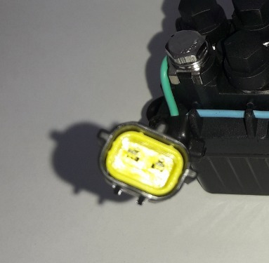 Imagem 3 de 9 de Relé Power Trim Motor De Popa Yamaha 40hp À 200hp 2 Pinos