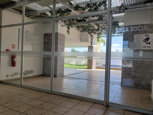 Imagen 6 de 13 de Venta De Apartamento Amoblado En Ph Plaza Valencia 22-2861