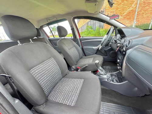 Renault Sandero 1.0 16v Expression Hi-flex 5p
