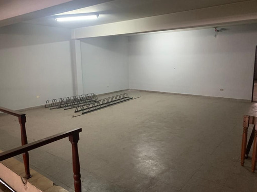 Imagen 15 de 18 de Alquiler Monte Grande Local Centrico De 478 M2 Con Entrepiso!