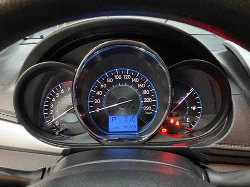 Imagen 6 de 8 de Toyota Yaris E