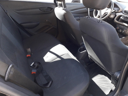 Imagen 11 de 14 de Chevrolet Onix 2017 1.4 Joy Ls + 98cv