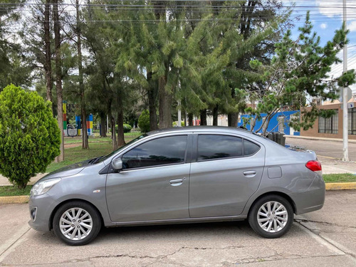 Imagen 4 de 11 de Dodge Attitude 2017 1.2 Sxt At Cvt