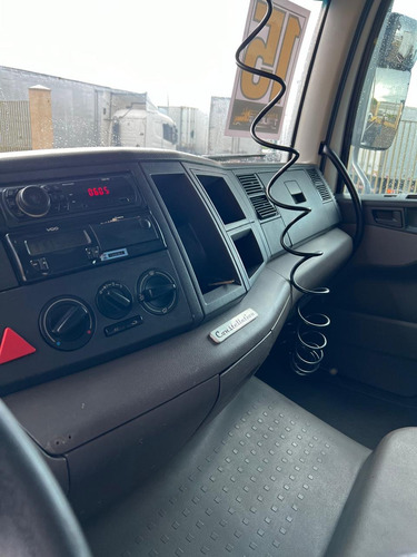 Vw 24280 Ano 2015 Com Ar Condicionado