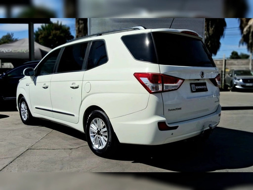 Ssangyong Stavic 2.2 At Diesel