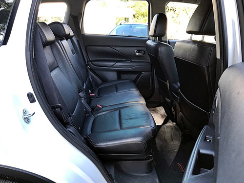 Imagen 12 de 15 de Mitsubishi Outlander 2.4 Gls 4wd 7a At 2016