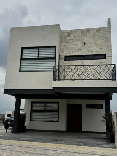 Casa En Venta En Villas Zacango, Metepec: Oportunidad En Zona Residencial