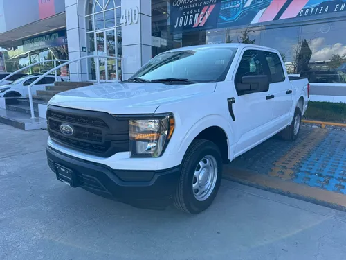 Ford F-150 3.3 XL Doble Cabina V6 4x2 At
