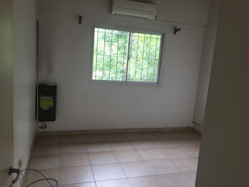 Imagen 10 de 15 de Venta - Casa Tipo Triplex - San Miguel