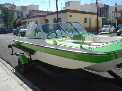 Lancha Grande Marca Vip Linea V19 Vixen Motor Evinrude Gran