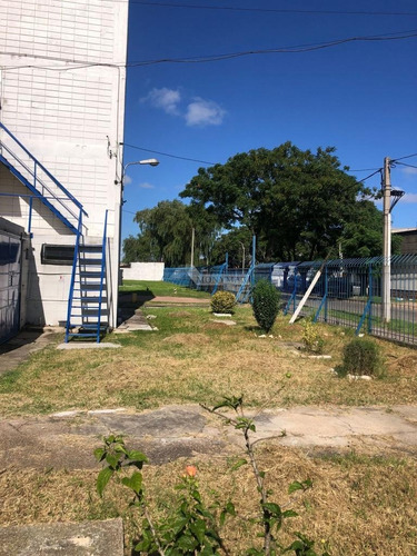 Imagen 18 de 20 de Local Galpon Deposito Industria Nuevo París Emancipacion Con Toda La Maquinaria Y Demás!