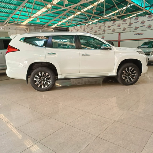Mitsubishi Montero Sport 2023