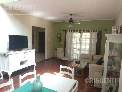 Imagen 11 de 30 de Casa En Zona Residencial De Fisherton 4 Dormitorios
