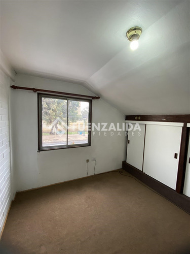 Casa En Venta De 4 Dorm. En Maipú