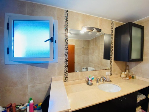 Venta De Vivienda Con Casa De Té En Villa General Belgrano - Inv0035