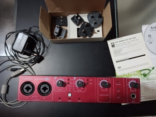 Focusrite Scarlett 8i6 Mk1 Vendo O Permuto Negro (Usado)