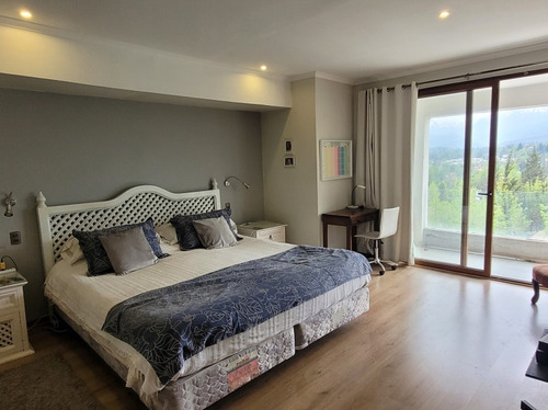 Casa En Venta En Calle Colina Vista Hermosa Las Condes